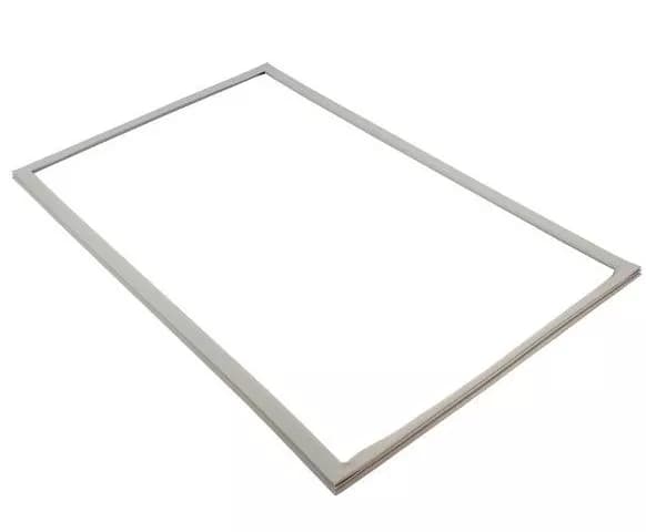 Těsnění dveří 840 x 572 mm / 84 x 57,2 cm do chladničky Whirlpool Indesit - 480132101188